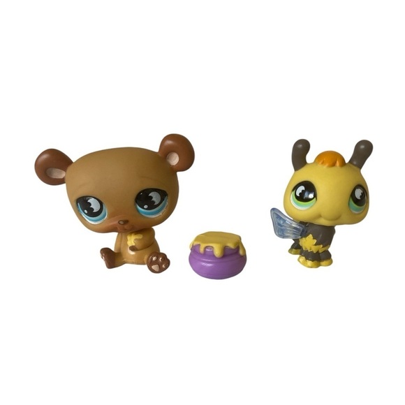 Littlest Pet Shop Bear Honey Pot Bee "Hungriest" Figures 813 814 - Picture 1 of 12
